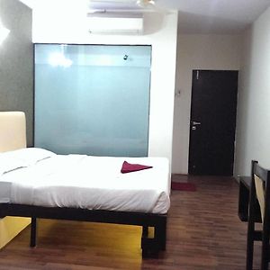 Hotel Enzo International